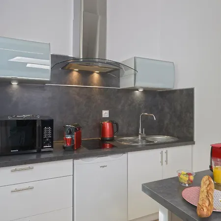 Hypercentre 10 Rue Valdemaine * Angers