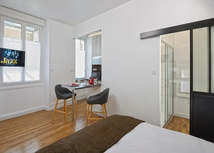 Hypercentre 10 Rue Valdemaine 昂热